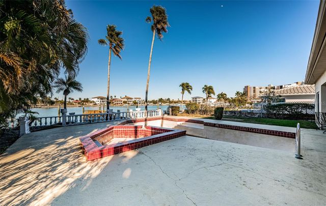 30 DOLPHIN DRIVE, Treasure Island, FL 33706