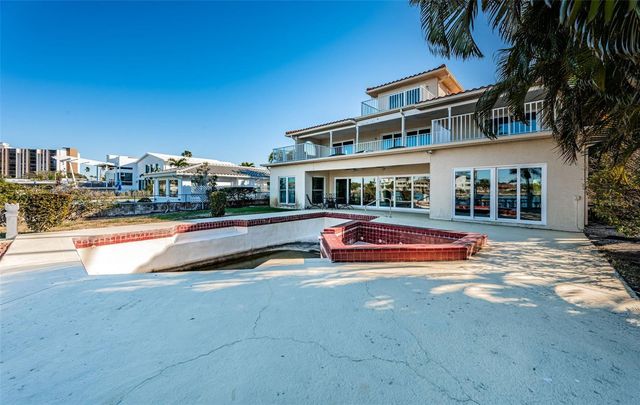 30 DOLPHIN DRIVE, Treasure Island, FL 33706