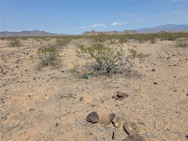 3660 S Montezuma Trail Unit One Blk A Lot 11, Golden Valley, AZ 86413