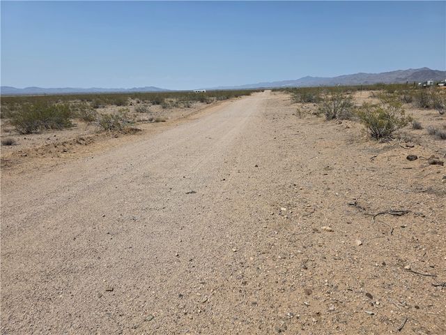 3660 S Montezuma Trail Unit One Blk A Lot 11, Golden Valley, AZ 86413