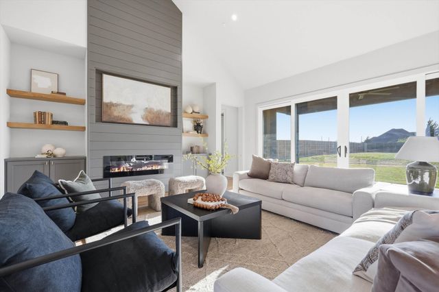 449 Whispering Way, Red Oak, TX 75154