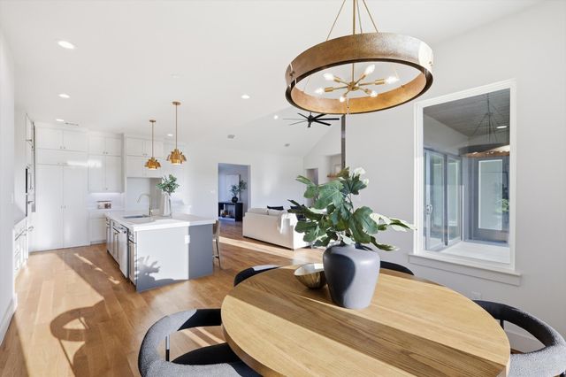 449 Whispering Way, Red Oak, TX 75154