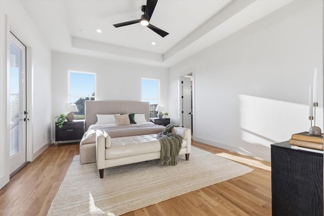 449 Whispering Way, Red Oak, TX 75154