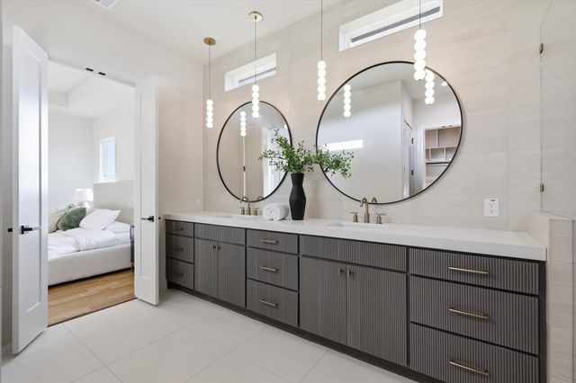 449 Whispering Way, Red Oak, TX 75154