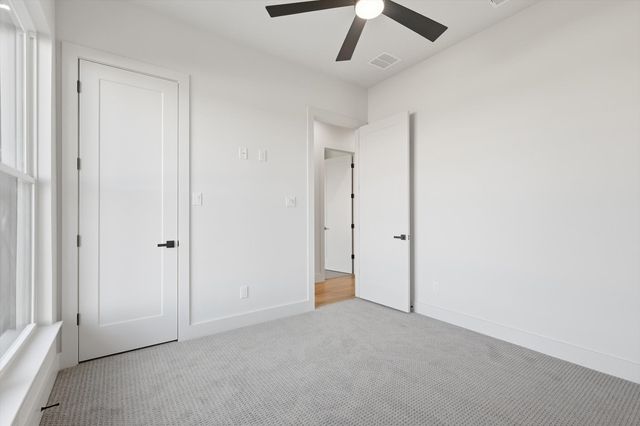 449 Whispering Way, Red Oak, TX 75154