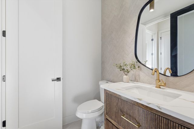 449 Whispering Way, Red Oak, TX 75154