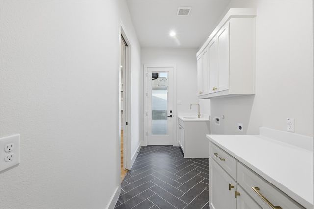 449 Whispering Way, Red Oak, TX 75154