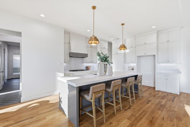 449 Whispering Way, Red Oak, TX 75154