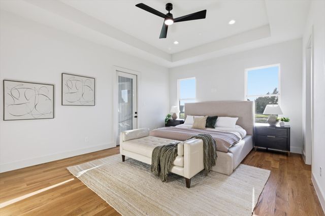 449 Whispering Way, Red Oak, TX 75154