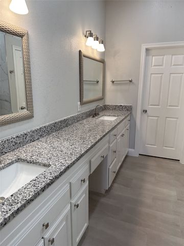 3160 Delaford Drive, Carrollton, TX 75007