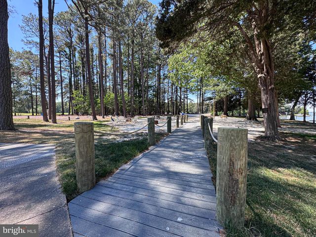 11325 INGELS, Swan Point, MD 20645