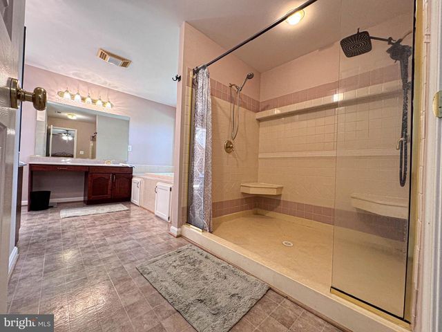 11325 INGELS, Swan Point, MD 20645