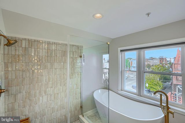 701 S STREEPER ST, Baltimore, MD 21224