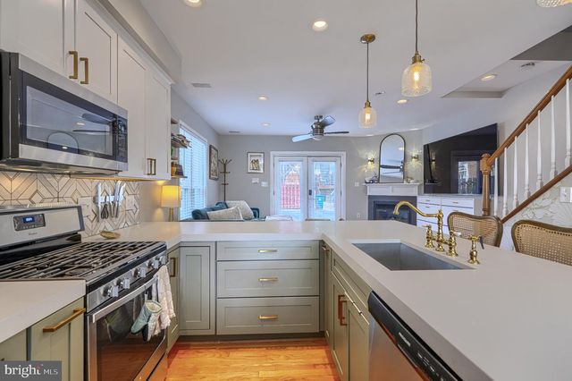 701 S STREEPER ST, Baltimore, MD 21224