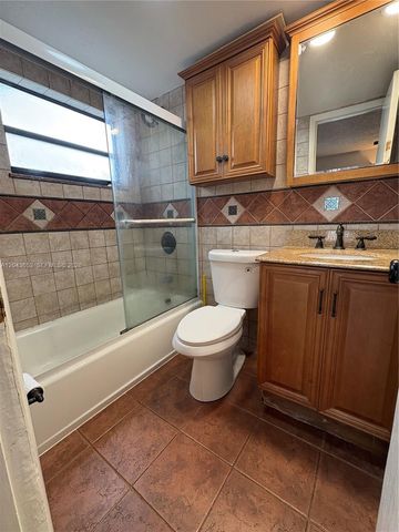 3862 NE 171st St C, North Miami Beach, FL 33160