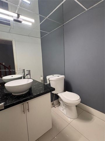 3862 NE 171st St C, North Miami Beach, FL 33160