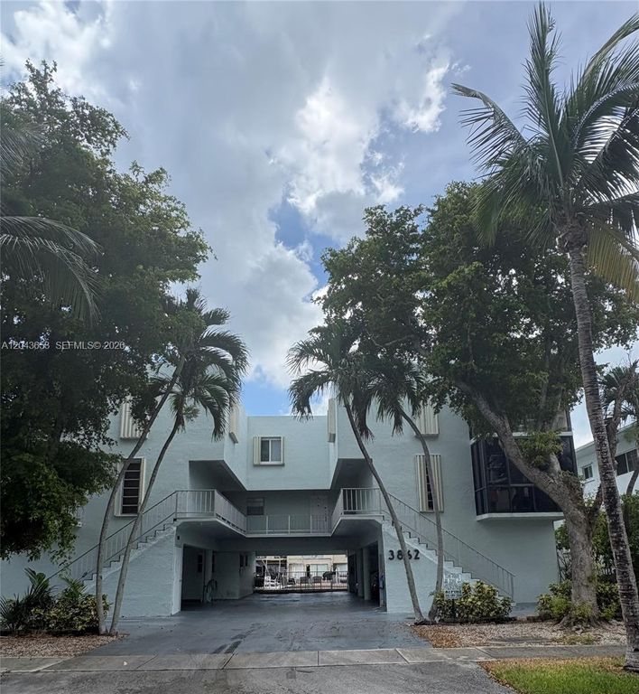 3862 NE 171st St C, North Miami Beach, FL 33160