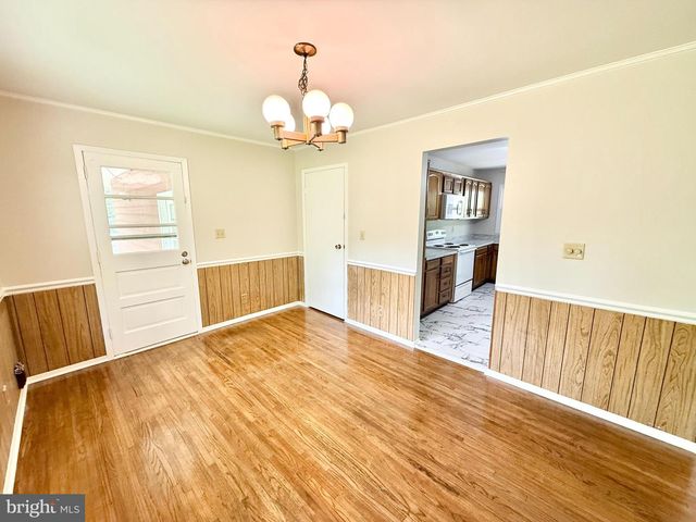 201 HARDWOOD LN, Fredericksburg, VA 22408