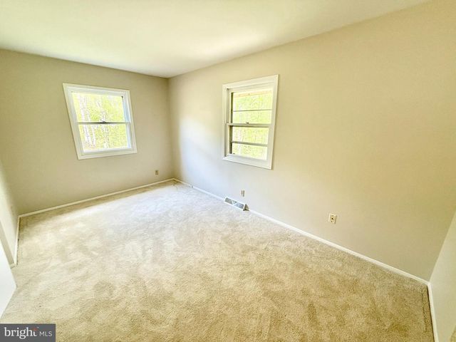 201 HARDWOOD LN, Fredericksburg, VA 22408