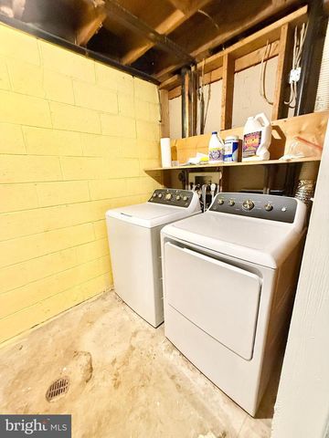 201 HARDWOOD LN, Fredericksburg, VA 22408