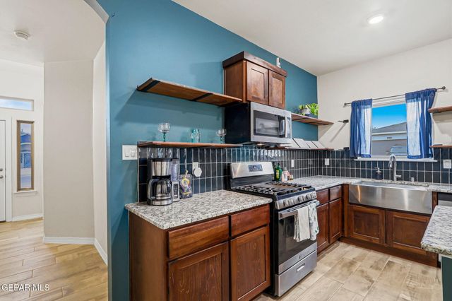 354 SOL Court, Vinton, TX 79821