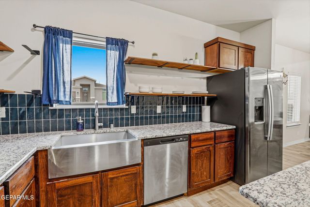 354 SOL Court, Vinton, TX 79821