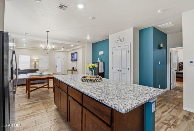 354 SOL Court, Vinton, TX 79821