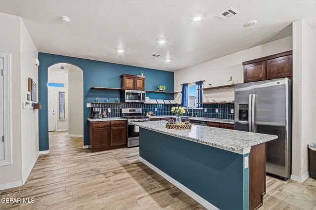 354 SOL Court, Vinton, TX 79821