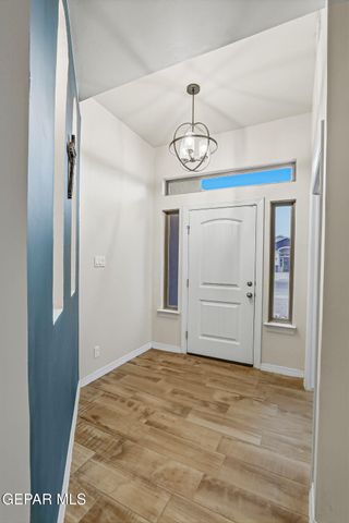 354 SOL Court, Vinton, TX 79821