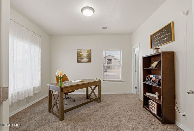 354 SOL Court, Vinton, TX 79821