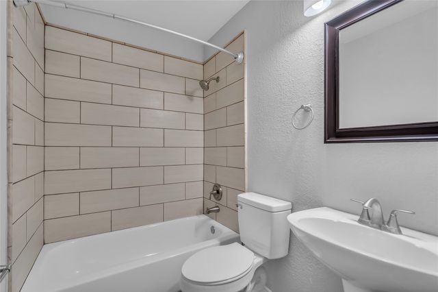 4300 Barnsley Drive, Plano, TX 75093