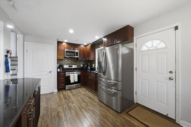 3841 Arthur Avenue, Brookfield, IL 60513