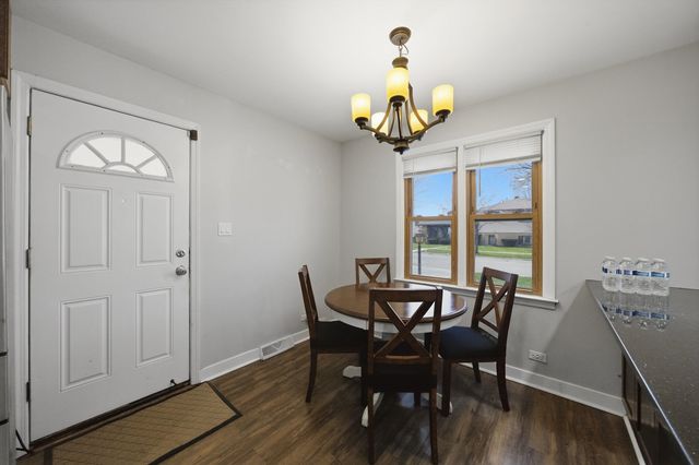 3841 Arthur Avenue, Brookfield, IL 60513