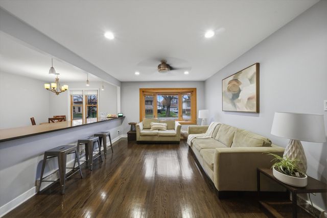 3841 Arthur Avenue, Brookfield, IL 60513