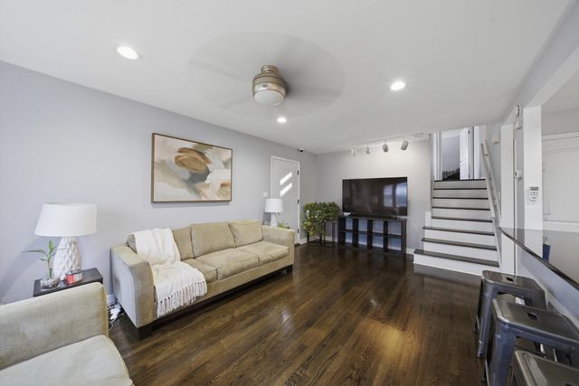 3841 Arthur Avenue, Brookfield, IL 60513