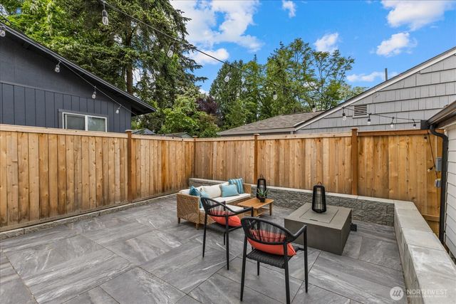 11709 Roosevelt Way NE, Seattle, WA 98125