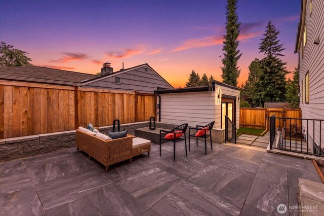 11709 Roosevelt Way NE, Seattle, WA 98125