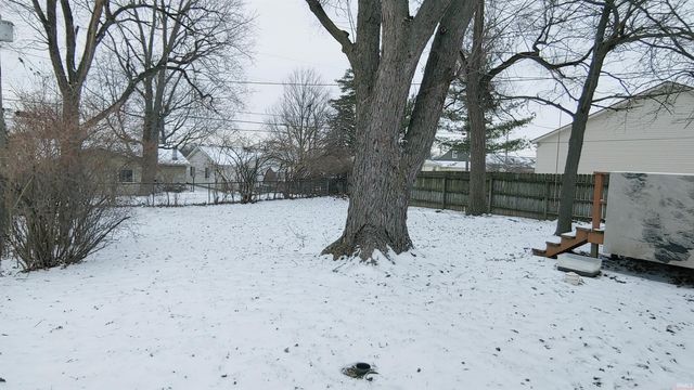 2412 HOBSON Road, Fort Wayne, IN 46805