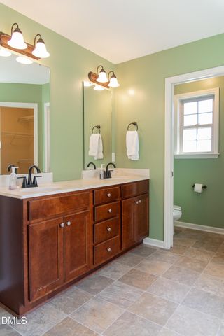 127 Woodglen Drive, Clayton, NC 27527