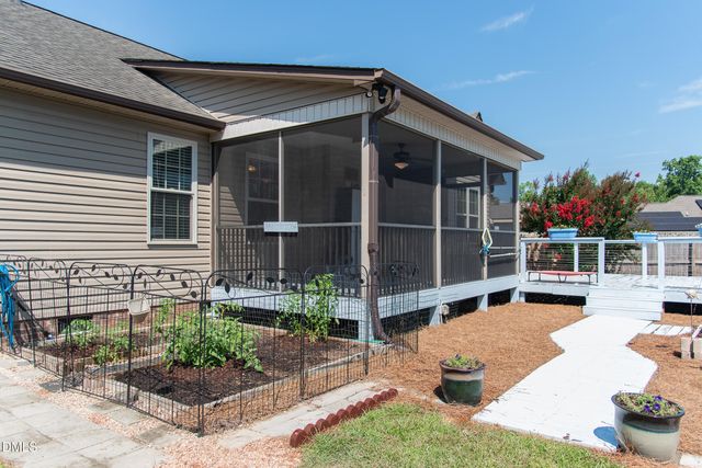 127 Woodglen Drive, Clayton, NC 27527