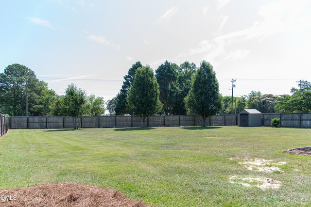 127 Woodglen Drive, Clayton, NC 27527