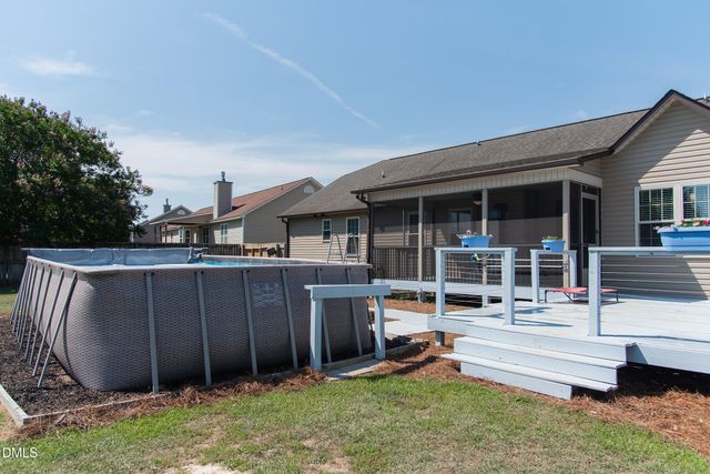 127 Woodglen Drive, Clayton, NC 27527