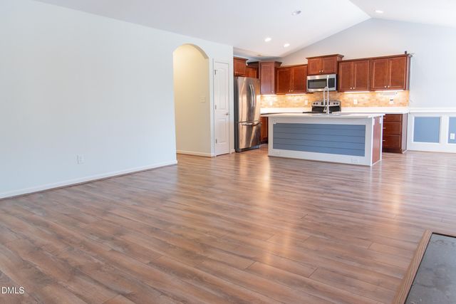 127 Woodglen Drive, Clayton, NC 27527