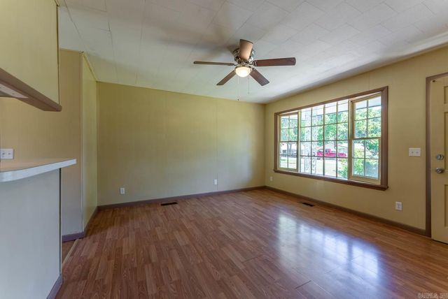 908 N Manor Drive, Horseshoe Bend, AR 72512