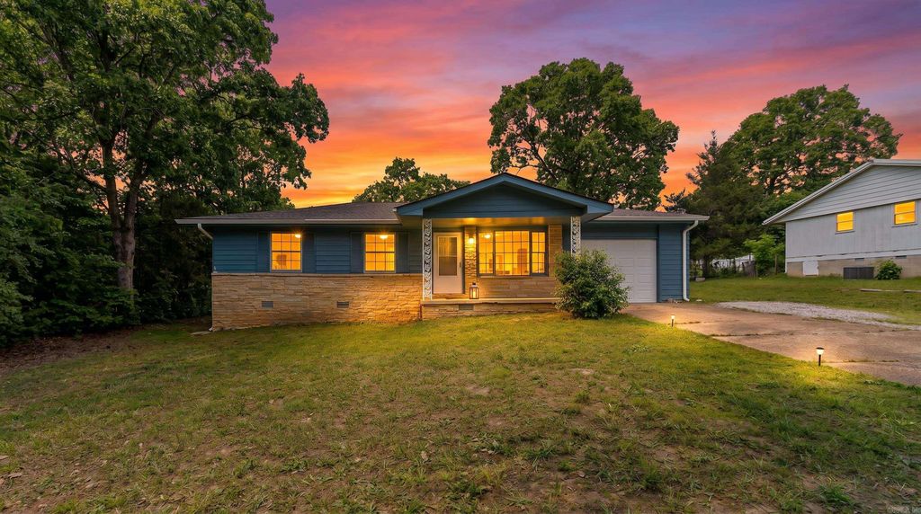 908 N Manor Drive, Horseshoe Bend, AR 72512