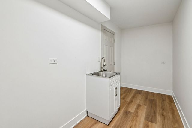 123 N Western Avenue, Bartlett, IL 60103