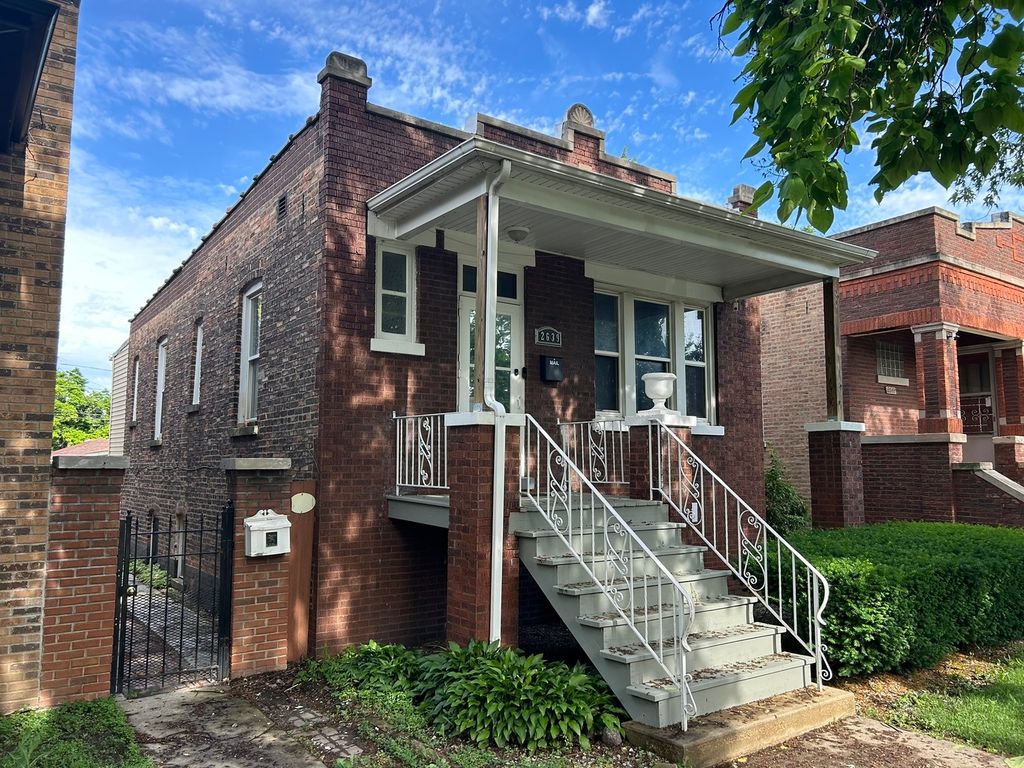 2639 Cuyler Avenue, Berwyn, IL 60402