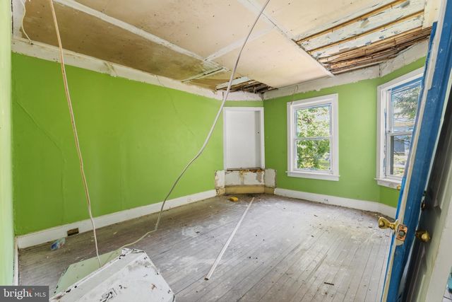 908 W STATE ST, Trenton, NJ 08618