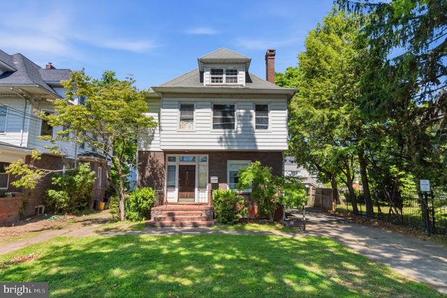 908 W STATE ST, Trenton, NJ 08618
