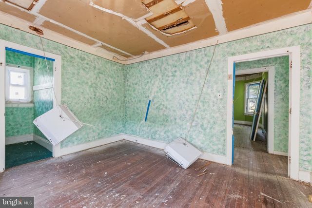 908 W STATE ST, Trenton, NJ 08618